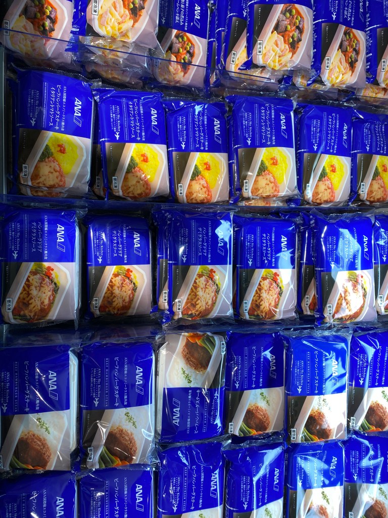 Wer Flugangst hat, kann das Essen auch im Supermarkt kaufen